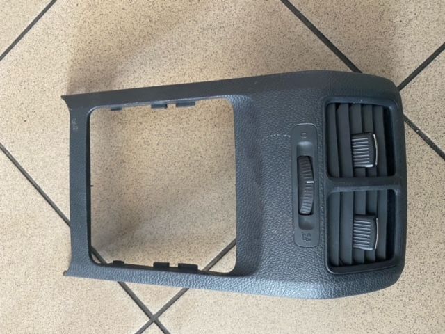 KRATKA NAWIEWU VW GOLF V 1K0819203