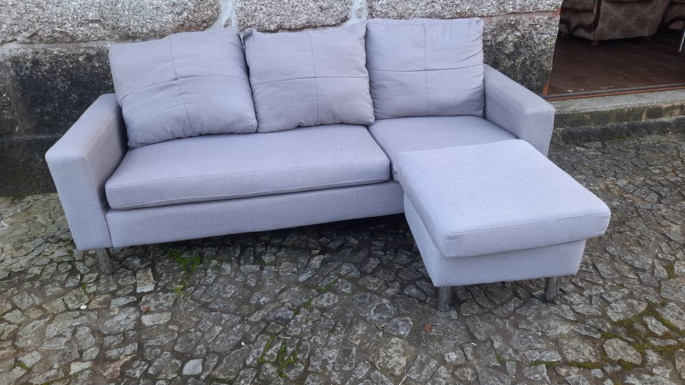Sofa em bom estado.