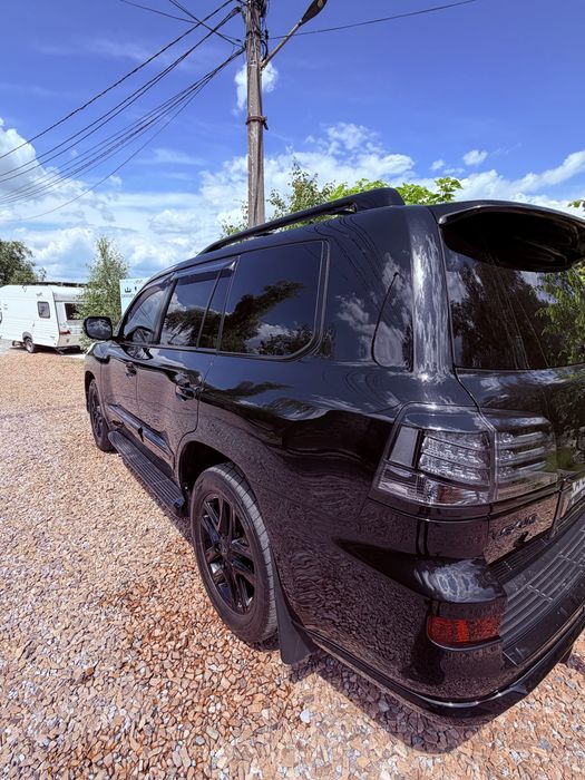 Lexus LX 570 2016