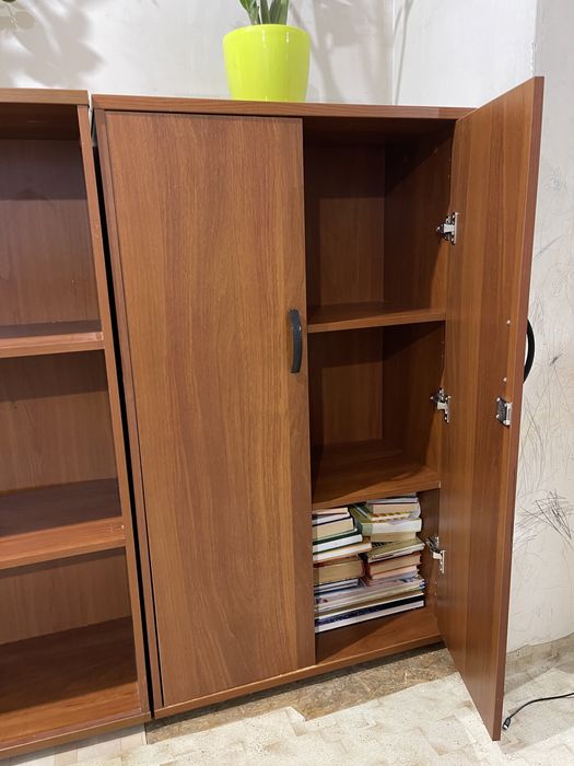 Книжкові шафи