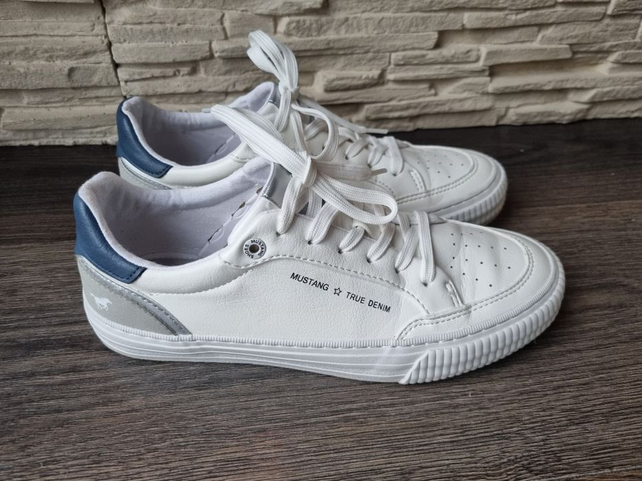 Buty Mustang rozmiar 39
