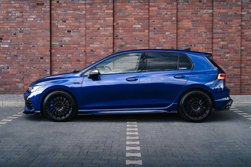Wynajem Volkswagen Golf 8R wypożyczalnia samochodów