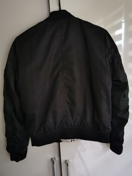 Bomberka kurtka damska 38 M Pull&Bear krótka czarna kieszenie