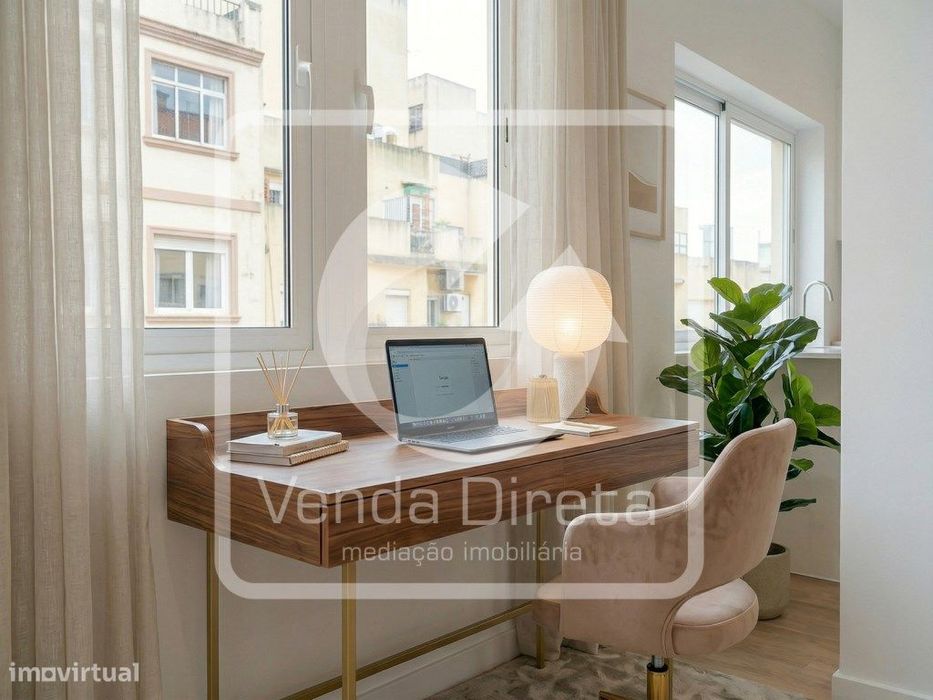 T2 Totalmente Remodelado com 3 Varandas | A 5 min do Cais Fluvial d...