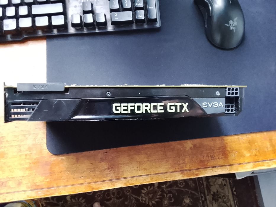 Продам відеокарту nvidia GTX680 2 ГБ.
