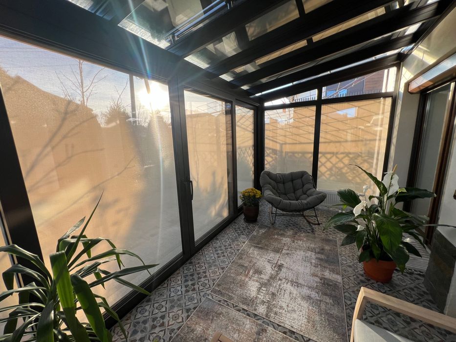 Roleta zewnętrzna typ Screen ZIP do okien, tarasów, pergol. Na wymiar