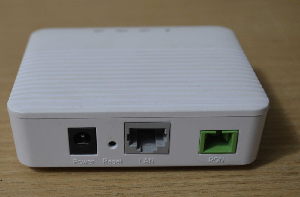 Абонентський L2 термінал Raisecom ONT/ONU ISCOM HT803G-1GE