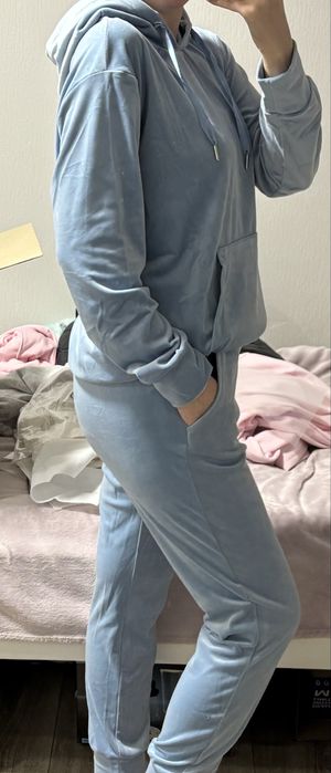 Клстюм жіночий блакитний