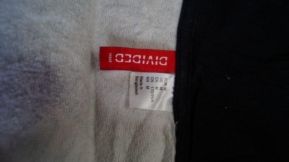 Толстовка черная с принтом от H&M