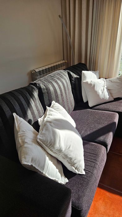 Sofá com chaise longue