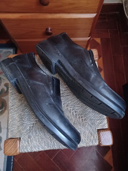 Botas e sapatos de homem tam 39