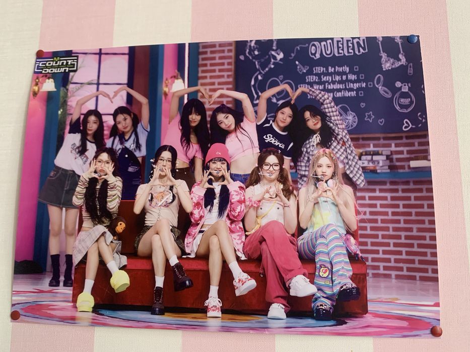 Постер з (G)i-dle