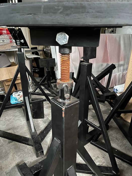 Podpory pod łódkę, jacht regulowane