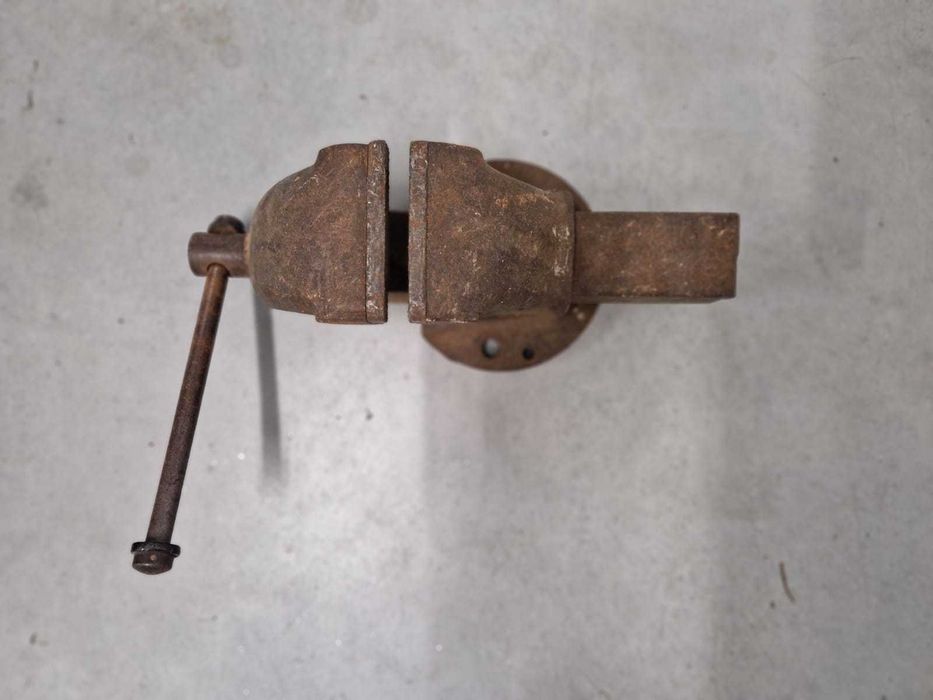 Torno de bancada Oliva