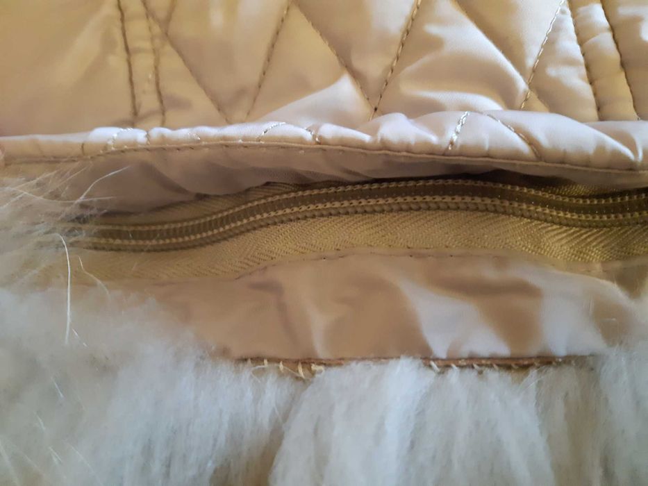 Beżowa kurtka zimowa z dopinką