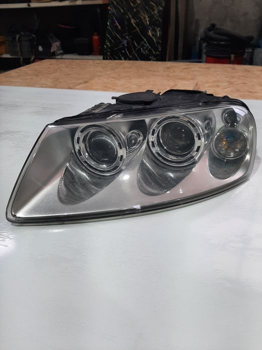 Optica / Farol Esquerdo VW Touareg 2003