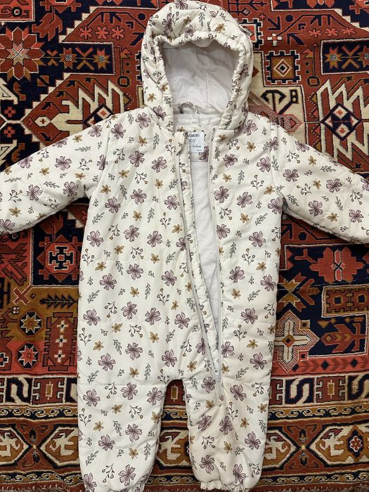 Демисезонный комбинезон для девочки