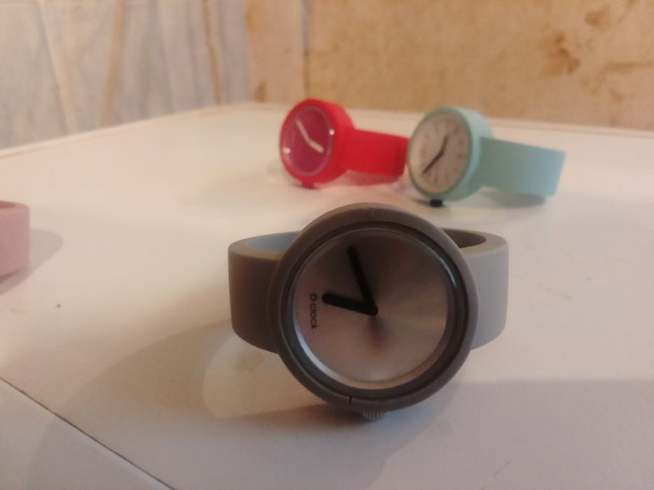 Продам годинники o clock