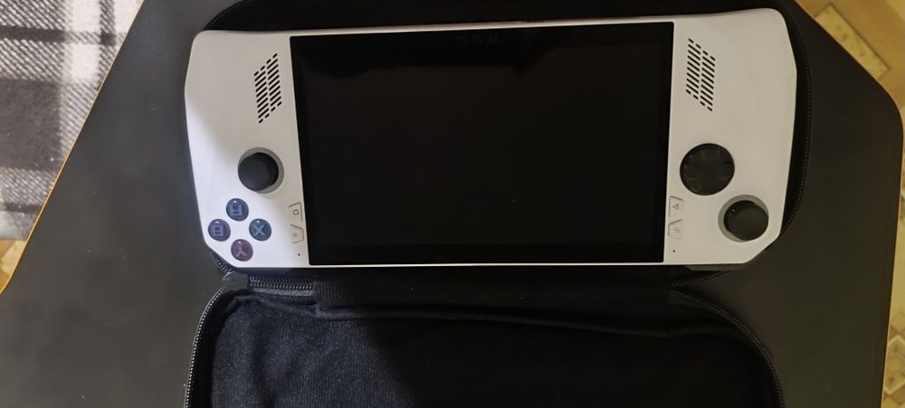 Asus ROG Ally Z1 EXTREME 512 GB + док станція + захисний чохол