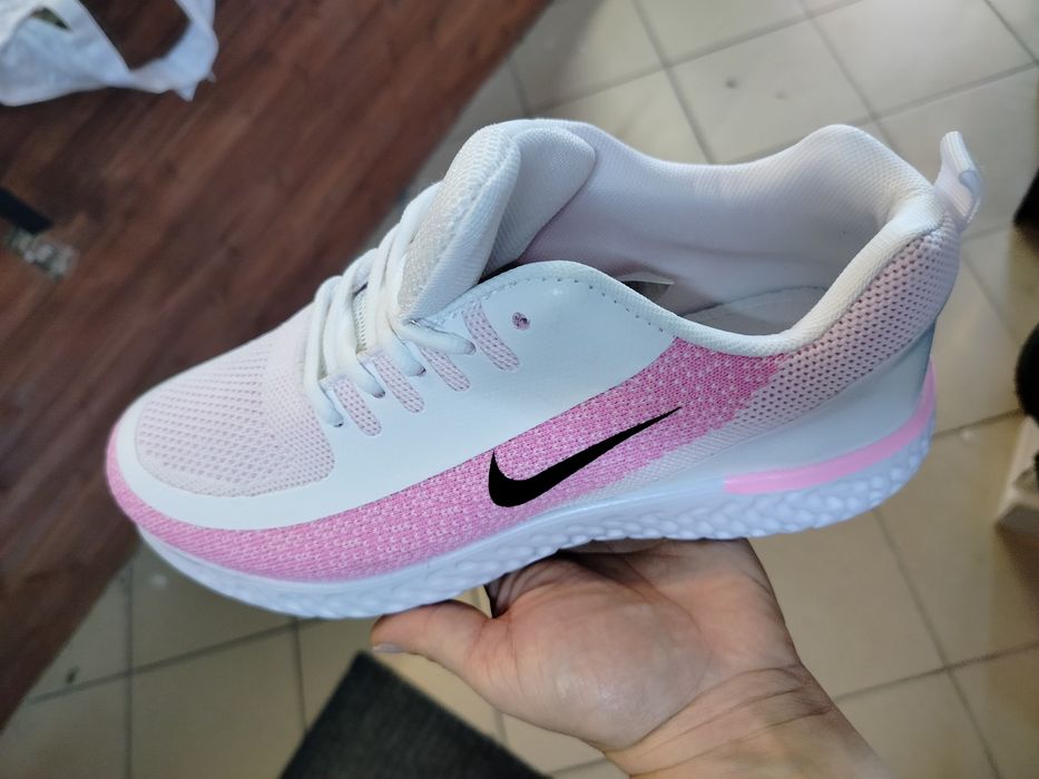 Buty.    damskie