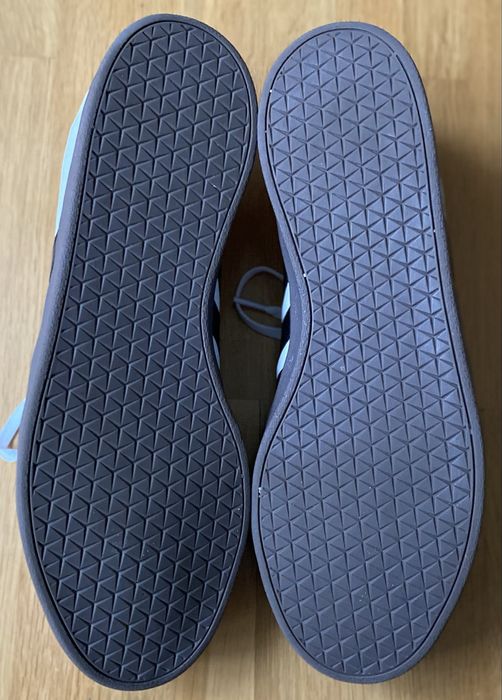 Чоловічі кросівки ADIDAS.