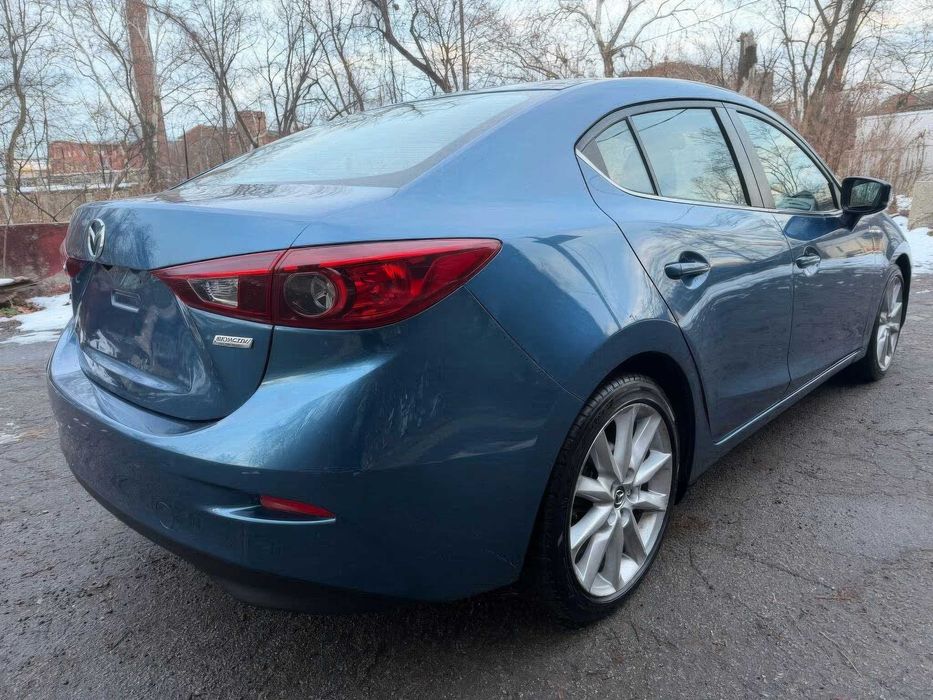 Mazda 3 i Grand Touring      2016