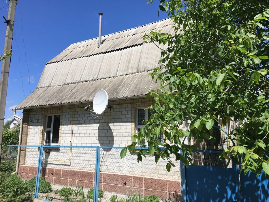 Продаж будинку з ділянкою і газовим опаленням
