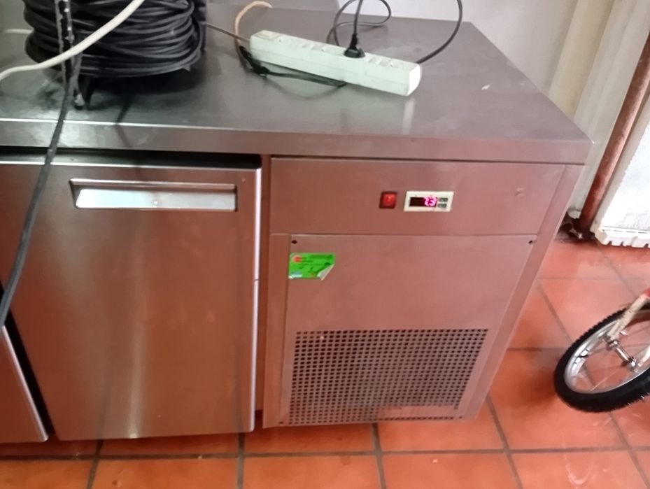 Balcão frigorífico de café