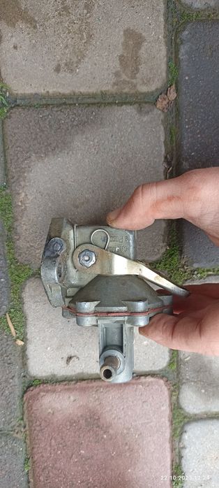 Бензонасос.    .