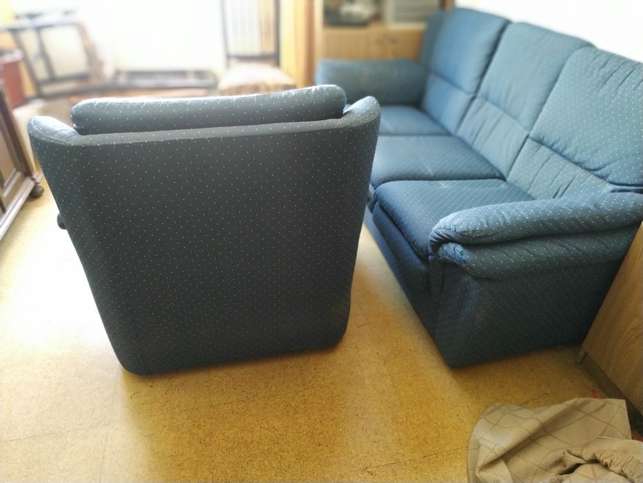 Sofá de 3 lugares e poltrona