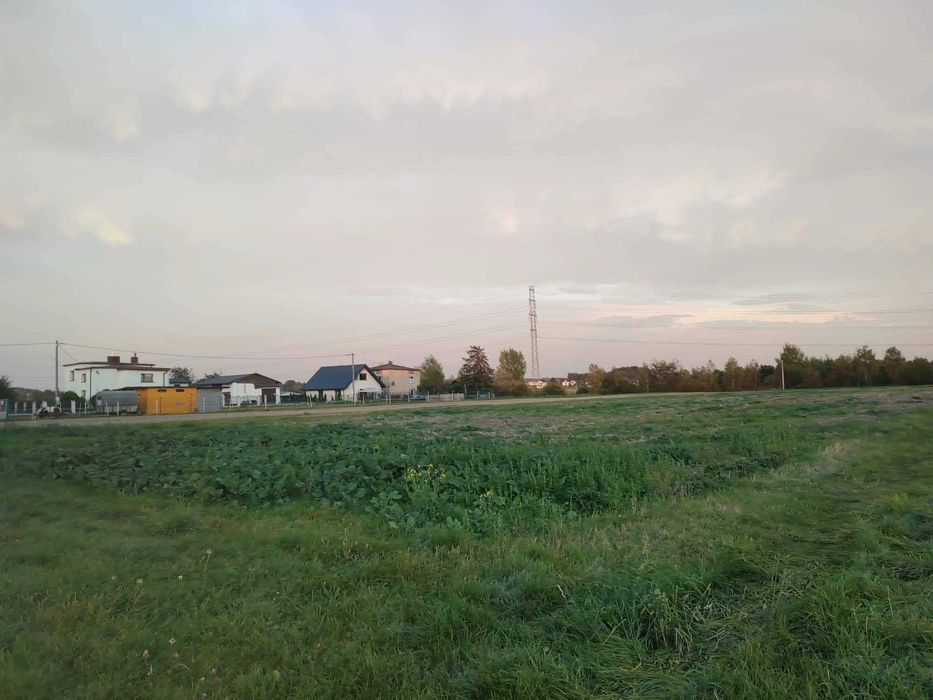 Działki budowlane (900m2 i więcej) Świerklany obok Rybnika