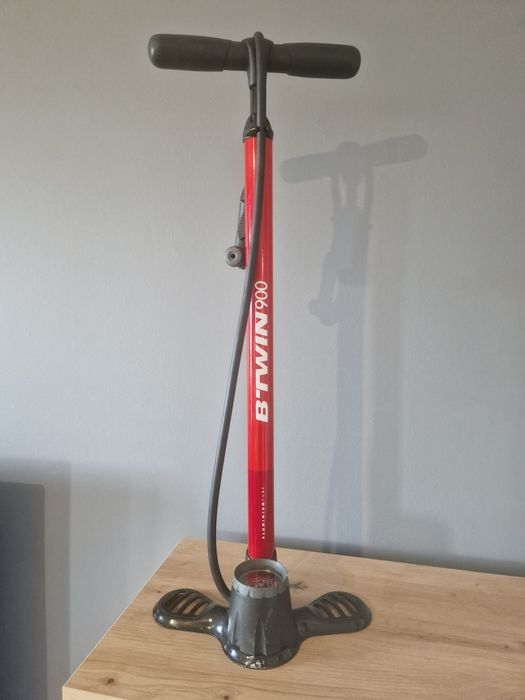 Pompka rowerowa Btwin 900
