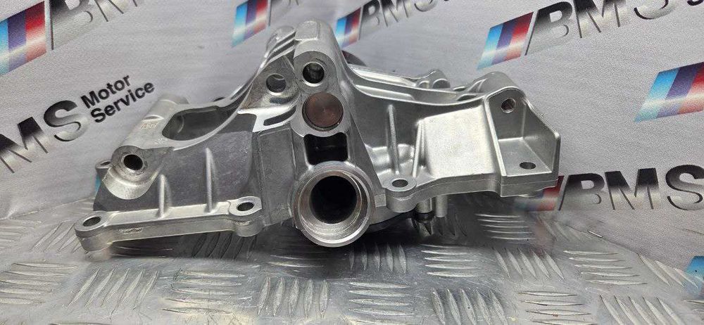 Насос водяной новый B58B30B-B30C G20 G30 G42 G01 G05 G06 11518650986