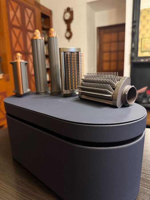 Стайлер Dyson. В ідеальному стані