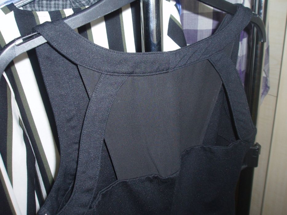 GUESS nowa sukienka typu mała czarna r. S