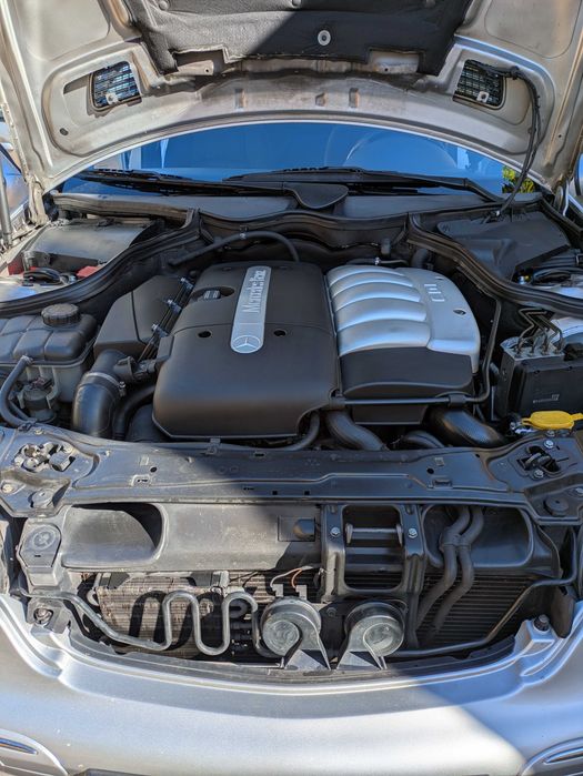 Mercedes de Garagem muito bem Estimado