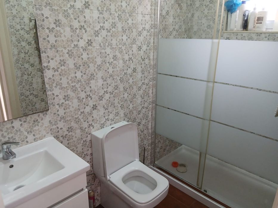 Arrenda-se quarto