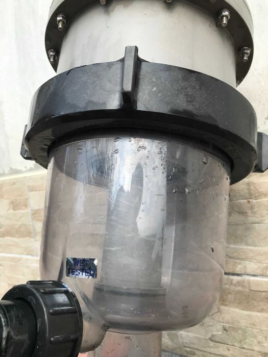 Фільтр в водойм (великий акваріум)