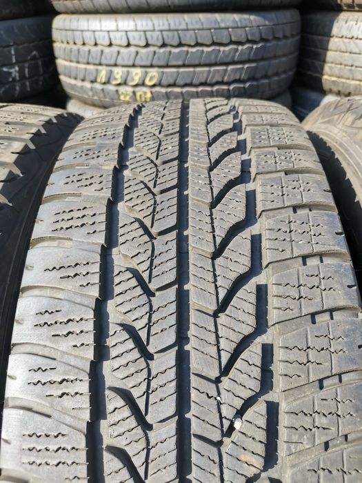bus zima 235/65/16C Goodyear UltraGripp Cargo z 2025r 4szt