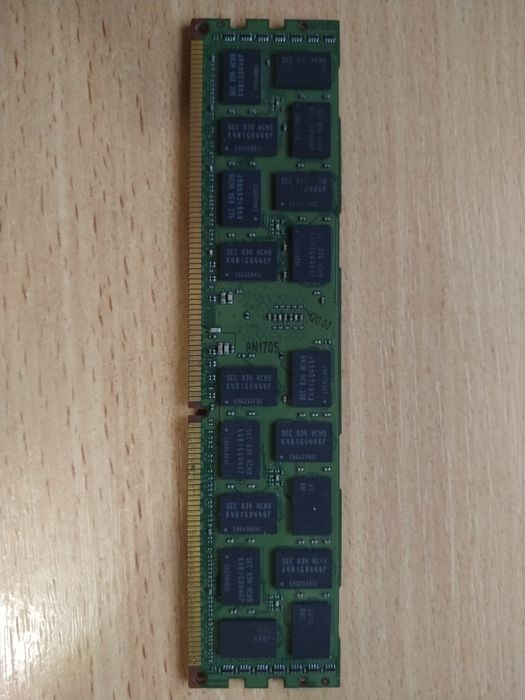 Серверна оперативна память DDR3 1600 MHz 4GB