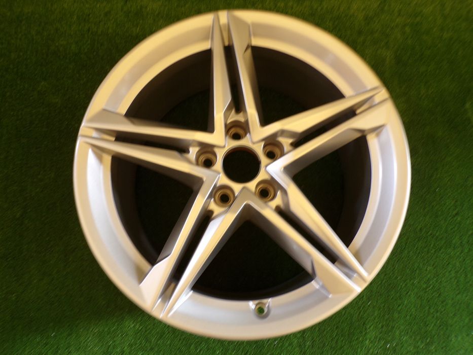 felga aluminiowa do audi a4 a5 b9 8w0601025hm 18 5x112 et40 ładna