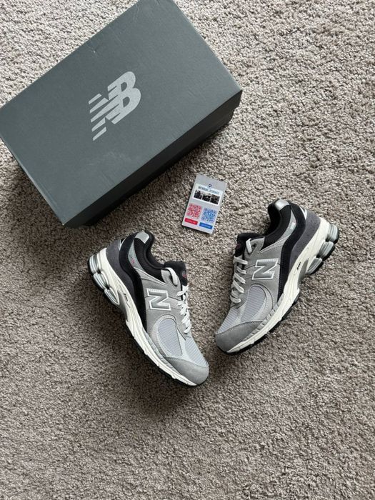 Кросівки New Balance 2002R