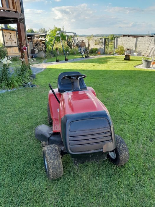 Jonsered traktorek 15.5 hp