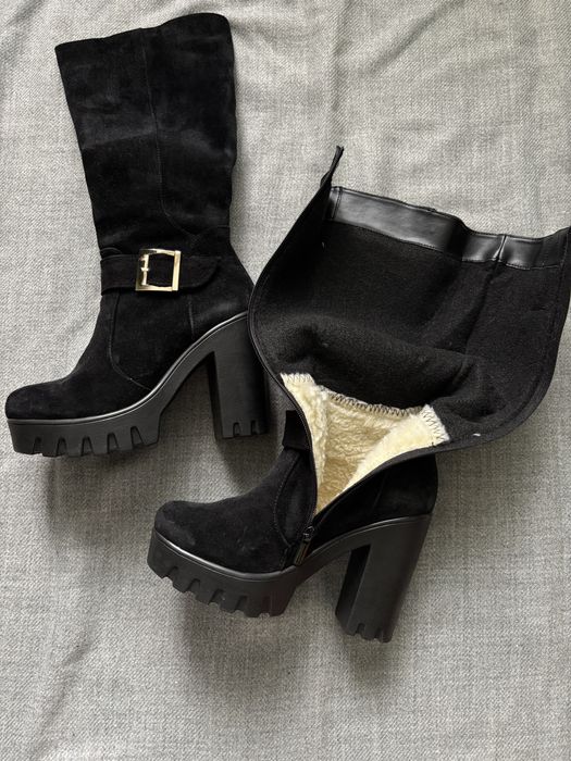 Чоботи зимові жіночі