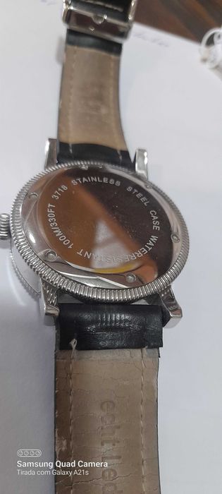 Relogio bonito luminoso