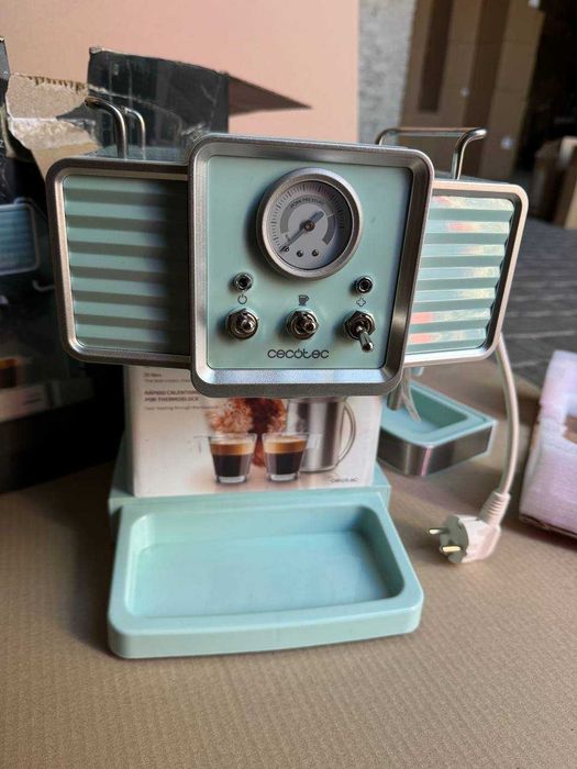 Кавоварка ріжкова Cecotec Power Espresso 20 Tradizionale Б/У