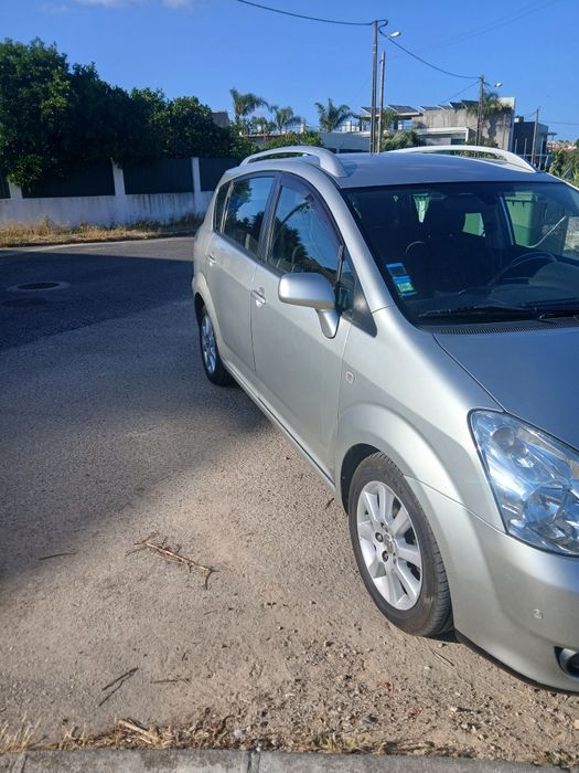 Toyota  Corola  verso 2.2  7Lugares