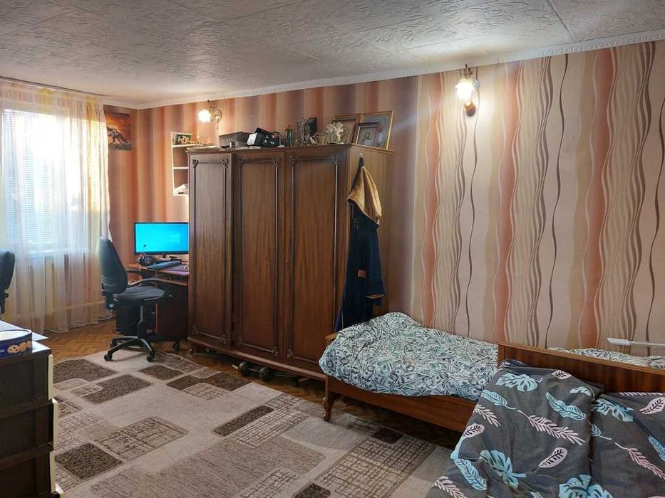 Дом на Слободке, 196476