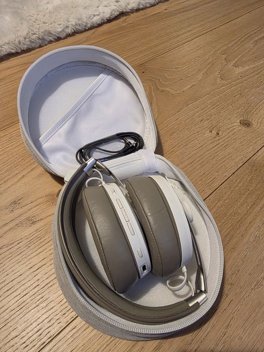 Sennheiser Momentum 3