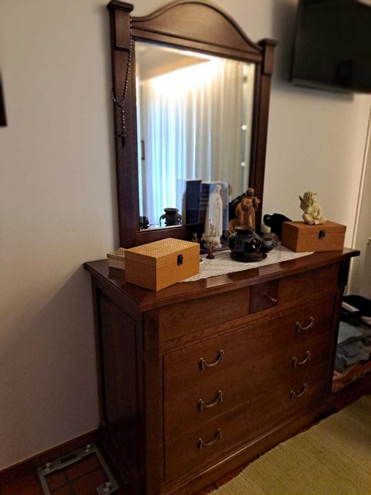 Mobilia de quarto em Madeira de cerejeira